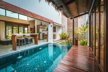 Private pool