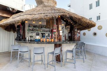 Beach bar