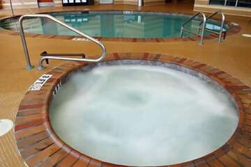 Indoor spa tub