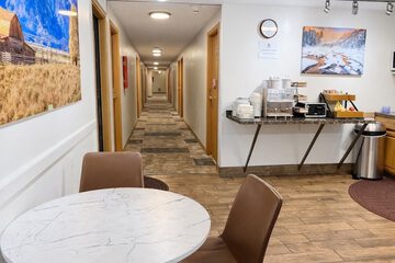 Breakfast area