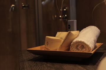 Bathroom amenities