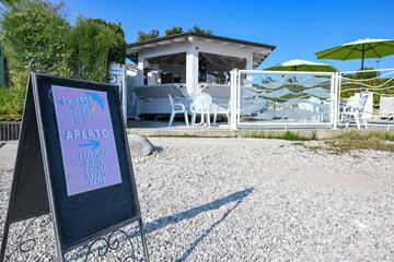 Beach bar