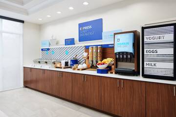 Breakfast/Coffee Service 41 of 43