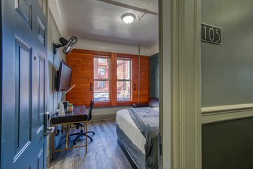 Room 73 of 115