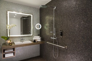 Bathroom shower
