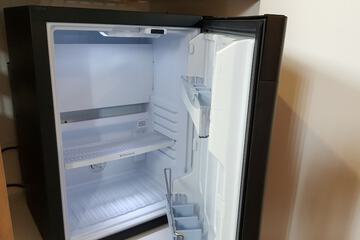 Mini-refrigerator