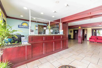Days Inn by Wyndham Oklahoma City / Moore