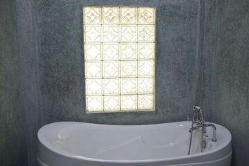 Deep soaking bathtub