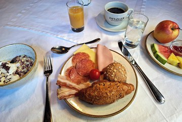 Breakfast meal