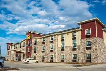 My Place Hotel Altoona / Des Moines IA