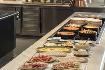 Breakfast buffet