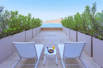 Beach/ocean view