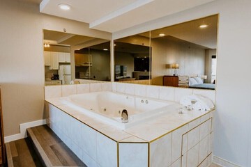 Jetted tub