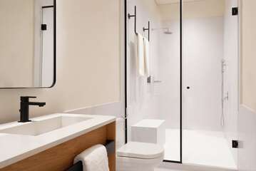 Bathroom shower