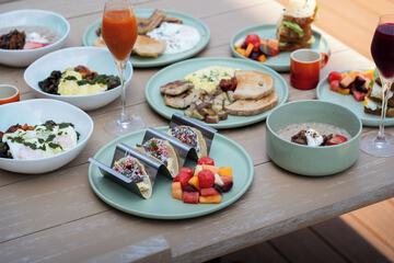 Breakfast meal