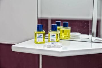 Bathroom amenities