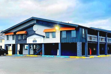 Days Inn & Suites by Wyndham Port Huron