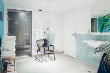 Steam room