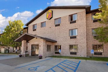 Super 8 by Wyndham Mt. Pleasant