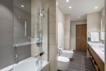 Bathroom shower