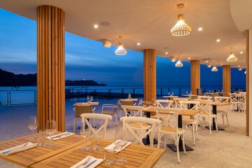 Beach bar