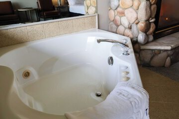 Jetted tub