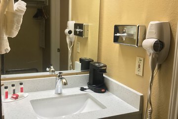 Bathroom sink