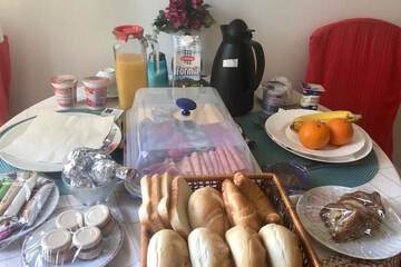 Breakfast meal