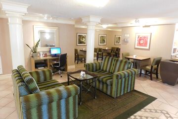 Business Center 31 of 34