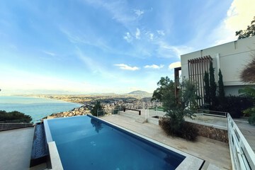 Infinity pool