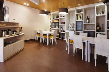 Coffee shop
