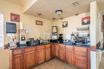 Breakfast/Coffee Service 42 of 50