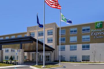 Holiday Inn Express & Suites Brighton South US 23