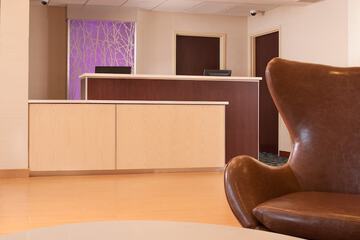 Check-in/check-out kiosk