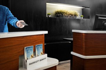 Check-in/check-out kiosk