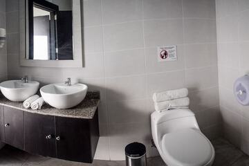 Bathroom sink