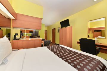 Room 16 of 32