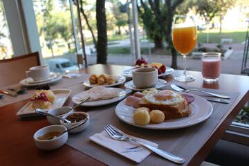 Breakfast meal