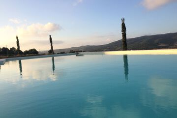 Infinity pool