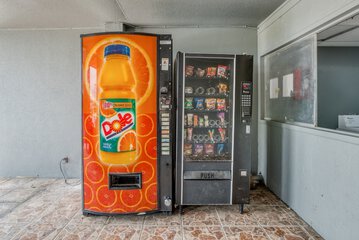 Vending machine