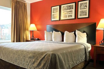 Room 14 of 19