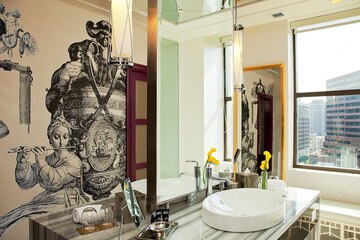 Bathroom sink