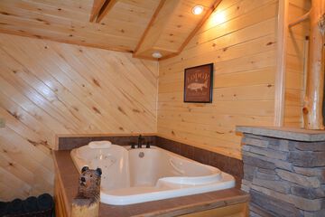 Jetted tub