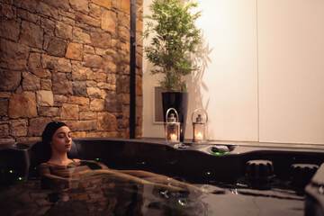 Indoor spa tub