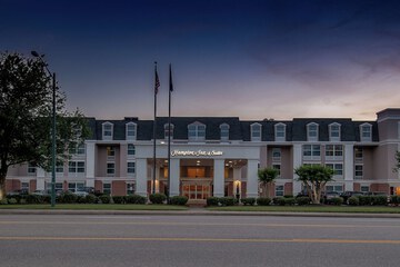 Hampton Inn & Suites Williamsburg-Richmond Rd.
