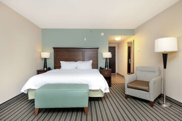 Room 13 of 33