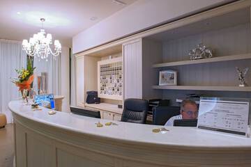 Concierge desk