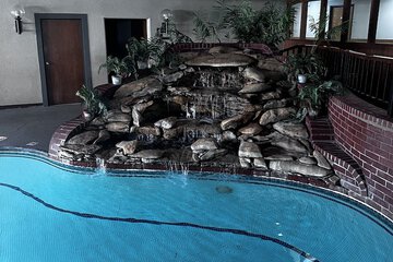 Pool waterfall