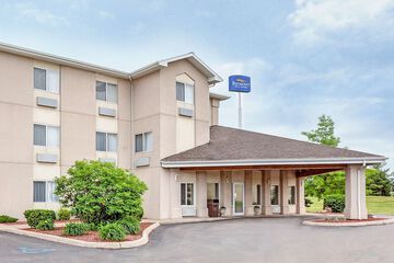 Baymont by Wyndham Howell / Brighton