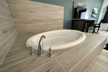 Jetted tub